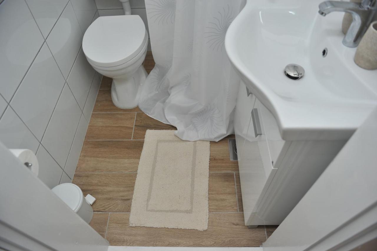 Studio Apartman Bandb Ðakovo エクステリア 写真