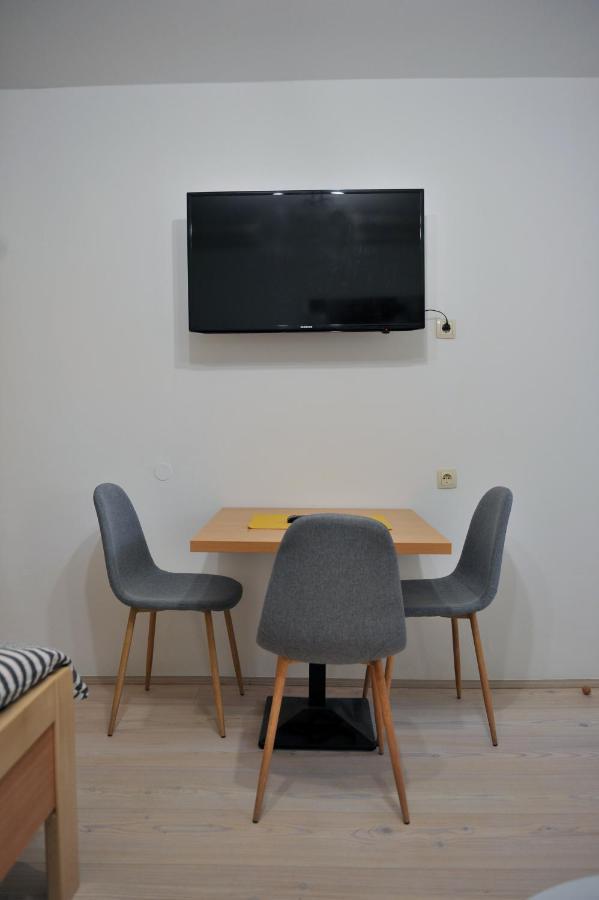 Studio Apartman Bandb Ðakovo エクステリア 写真